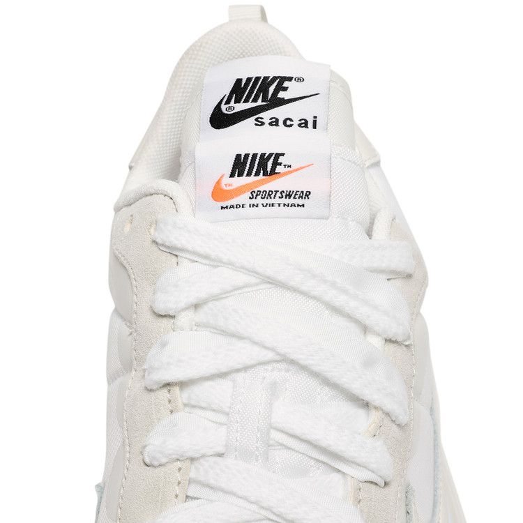 Nike Vaporwaffle Sacai Sail Gum