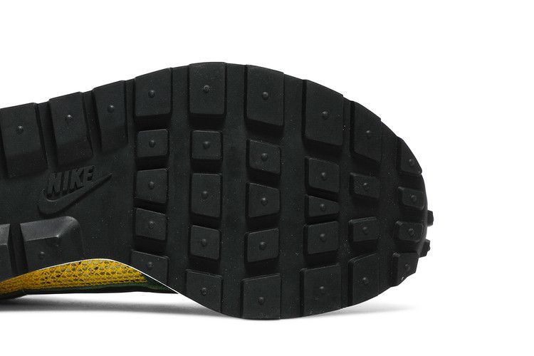 Nike Vaporwaffle Sacai Tour Yellow Stadium Green
