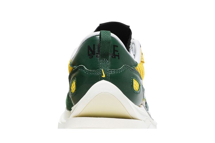 Nike Vaporwaffle Sacai Tour Yellow Stadium Green