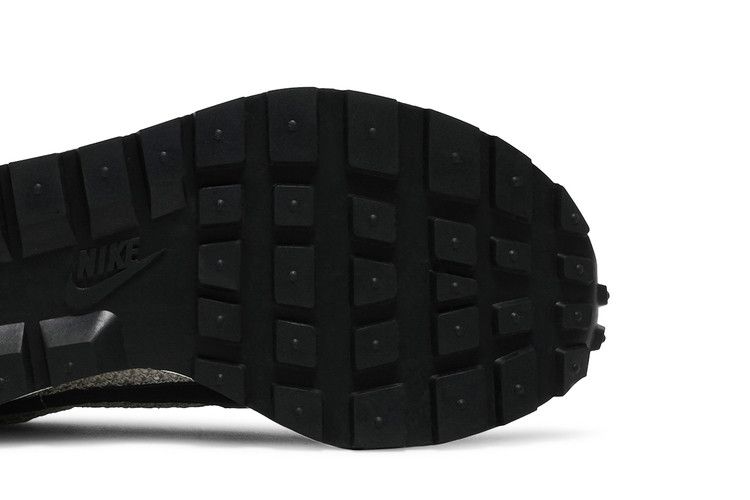 Nike Vaporwaffle Sacai Villain Red Neptune Green