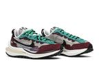 Nike Vaporwaffle Sacai Villain Red Neptune Green