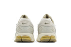 Nike Zoom Vomero 5 Light Bone Medium Olive