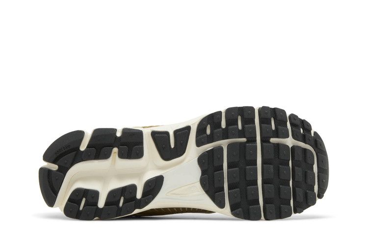 Nike Zoom Vomero 5 Metallic Gold