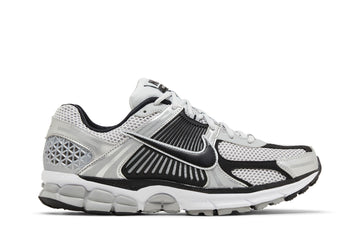 Nike Vomero 5 argentée et noire