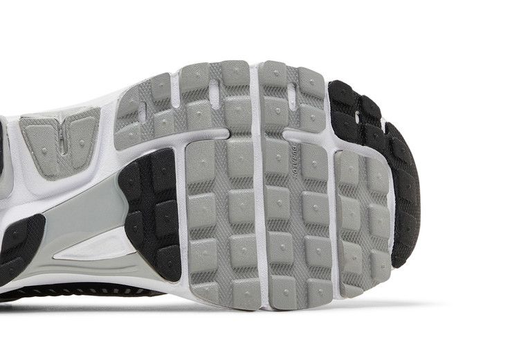Nike Zoom Vomero 5 Metallic Silver Black