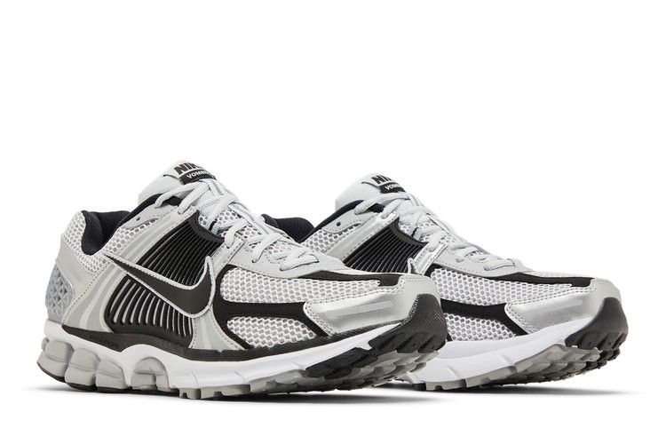 Nike Zoom Vomero 5 Metallic Silver Black