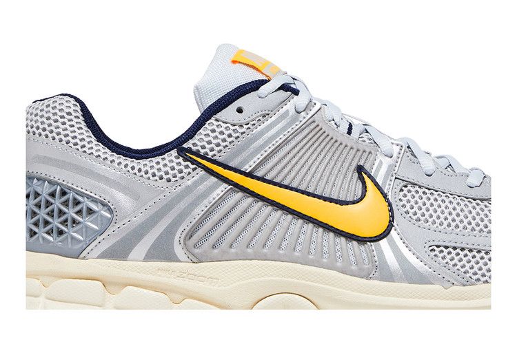 Nike Zoom Vomero 5 Pure Platinum Laser Orange
