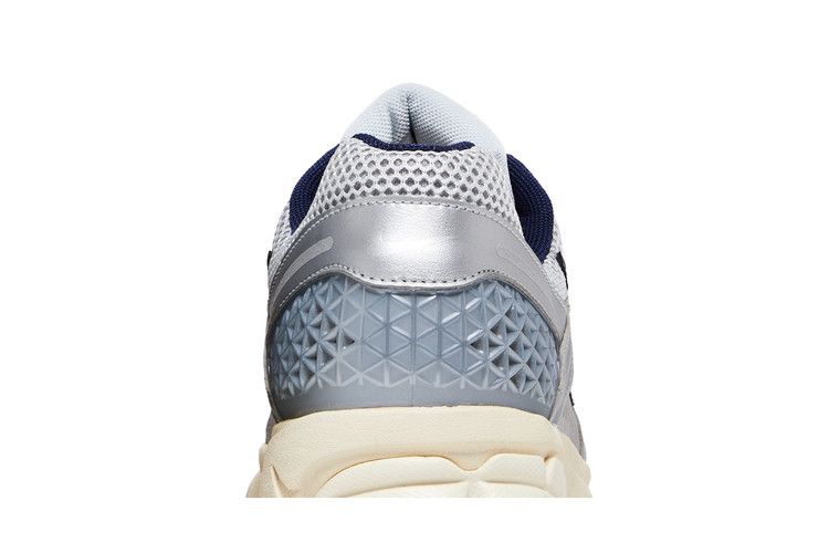 Nike Zoom Vomero 5 Pure Platinum Laser Orange