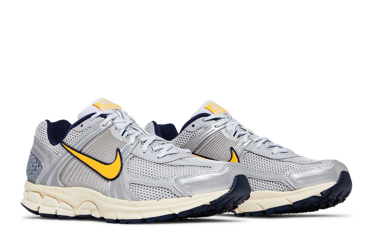 Nike Zoom Vomero 5 Pure Platinum Laser Orange
