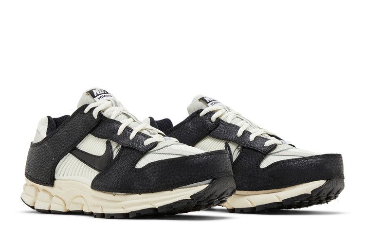 Nike Zoom Vomero 5 Timeless Panda Dunk