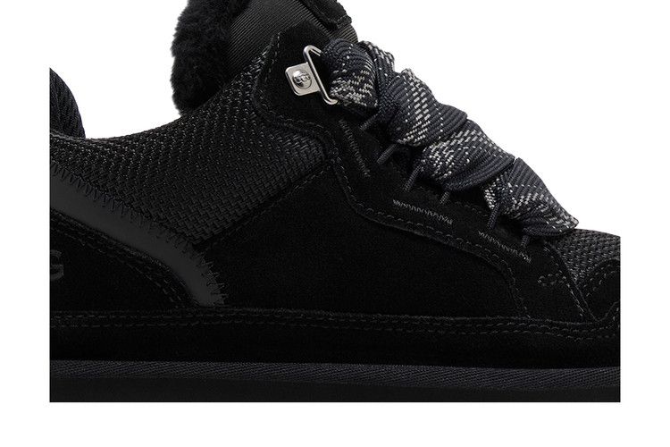 UGG Lowmel Black