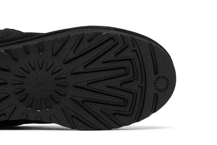 UGG Lowmel Black