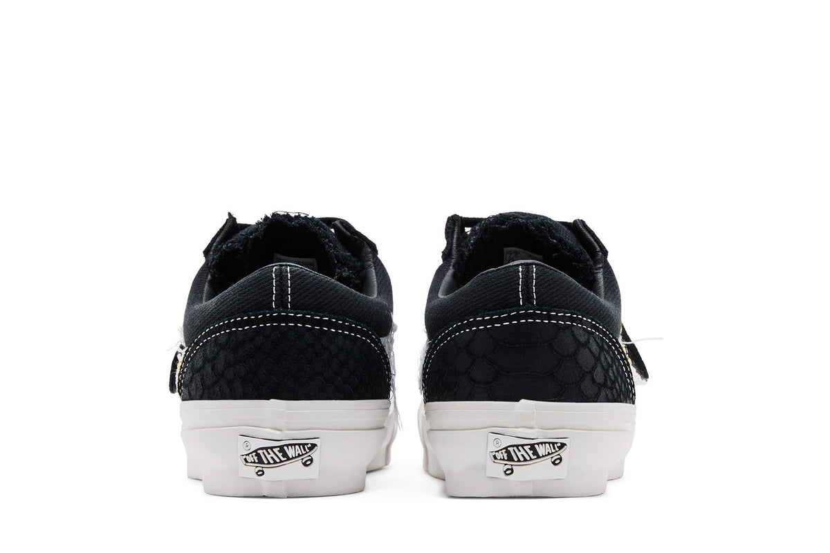 Vans Premium Old Skool 36 Metagirl Buckle Black White