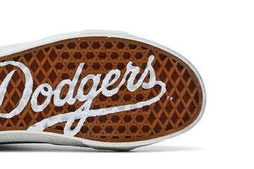 Semelle gaufrée marron de la Vans Sk8-Hi Dodgers avec le logo Dodgers en blanc
