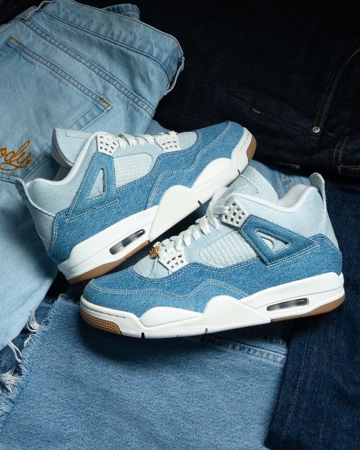 Air Jordan 4