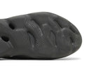 Yeezy Foam RNNR Carbon