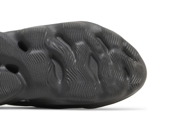 Yeezy Foam RNNR Onyx