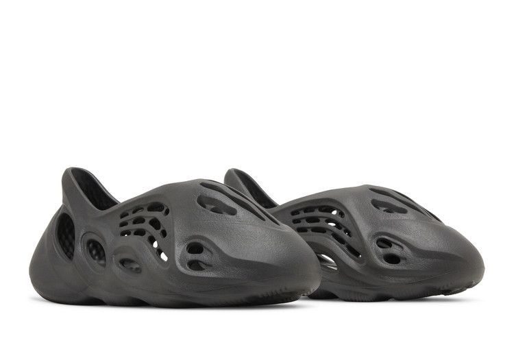 Yeezy Foam RNNR Onyx