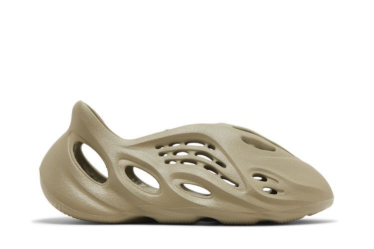 Yeezy Foam RNNR Stone Salt