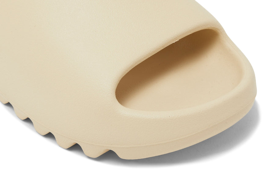 Yeezy Slide Bone - Vue détaillée