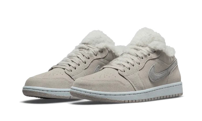 Air Jordan Air Jordan 1 Low SE Sherpa Fleece - DO0750-002
