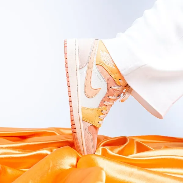 Air Jordan Air Jordan 1 Mid Apricot Orange - DH4270-800
