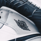 Air Jordan Air Jordan 1 Mid Light Smoke Grey - 554724-092 / 554725-092
