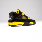 Air Jordan Air Jordan 4 Retro Thunder (2023) - DH6927-017 / 408452-017