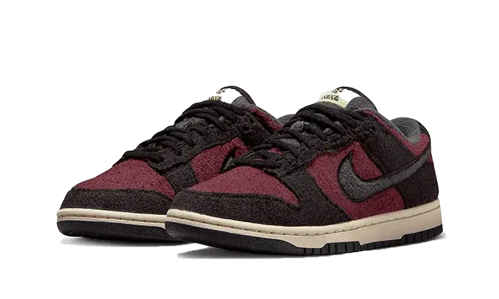 Nike Dunk Low SE Fleece Burgundy Crush - DQ7579-600
