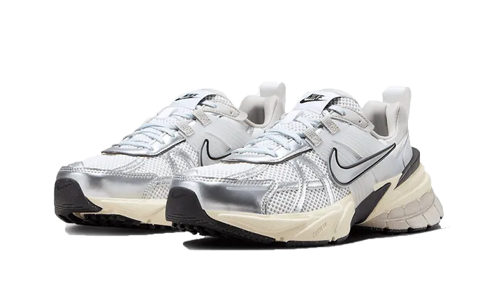 Nike V2K Run Metallic Silver - FD0736-100