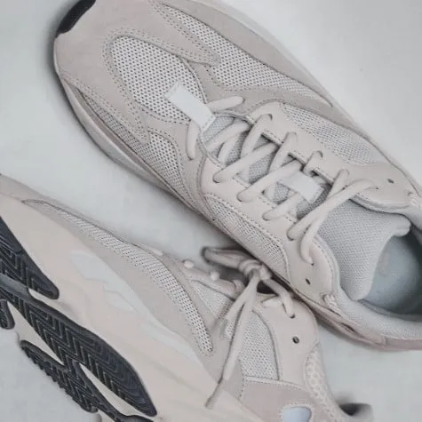 Adidas Yeezy 700 Analog - EG7596