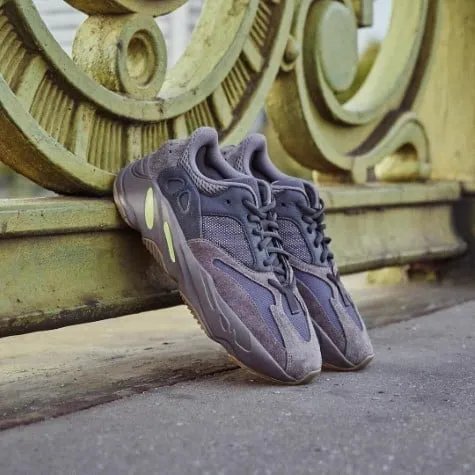 Adidas Yeezy 700 Mauve - EE9614