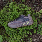 Adidas Yeezy 700 Mauve - EE9614