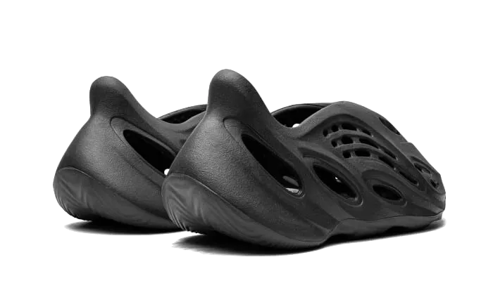 Yeezy Foam RNNR Onyx